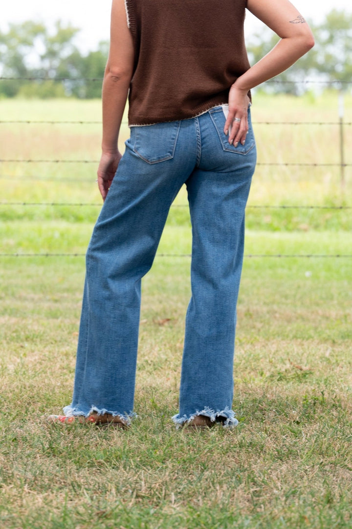 Beckett Relaxed Fit Jeans - Lunabelle West