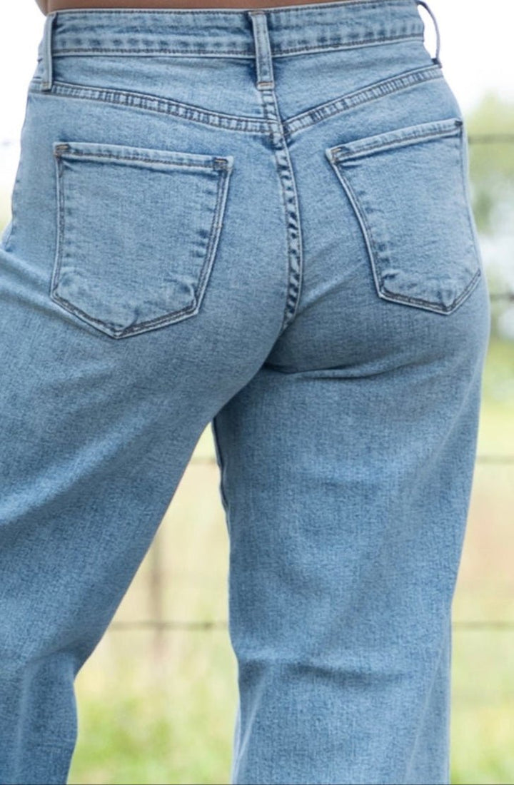 Maggie Wide Leg Jeans - Lunabelle West