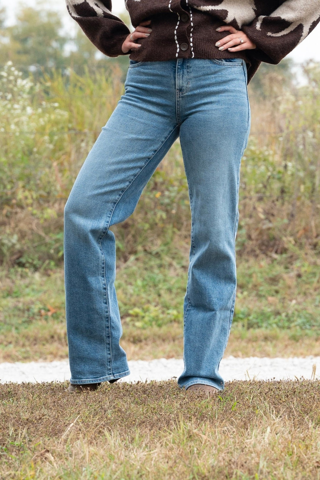 Logan Straight Leg Jeans - Lunabelle West