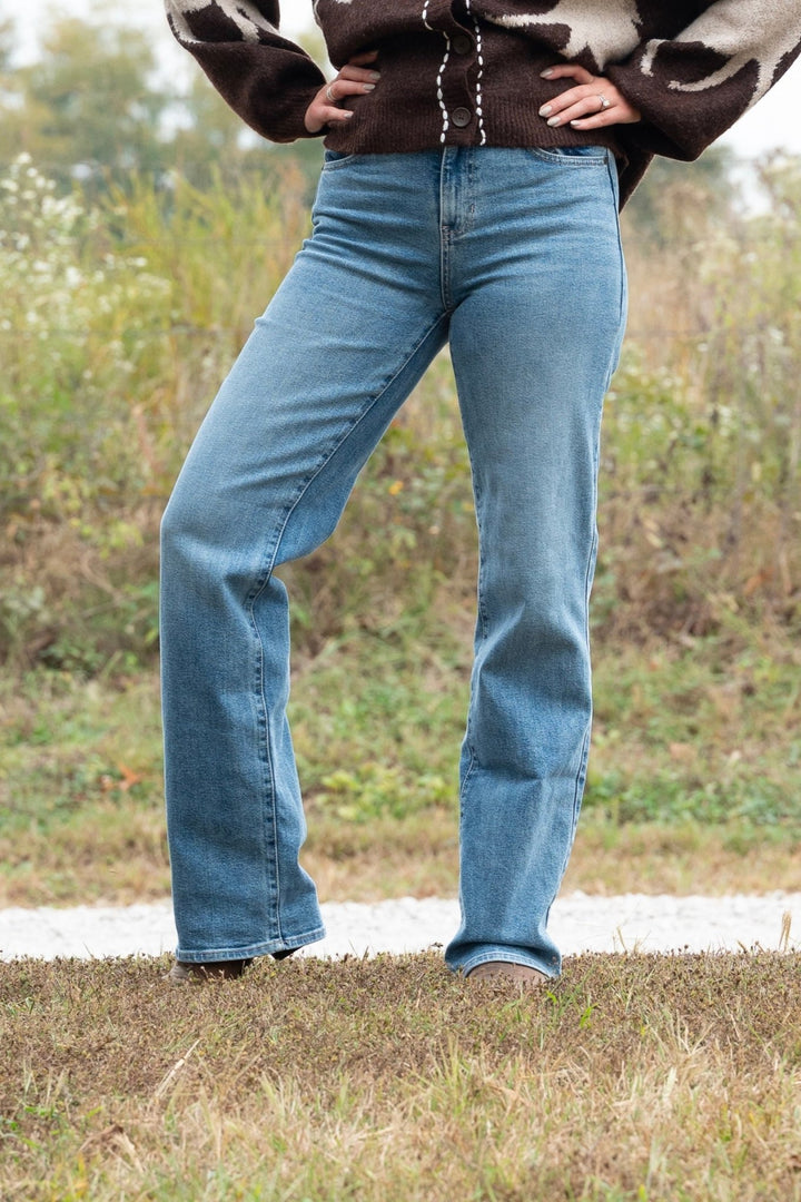 Logan Straight Leg Jeans - Lunabelle West
