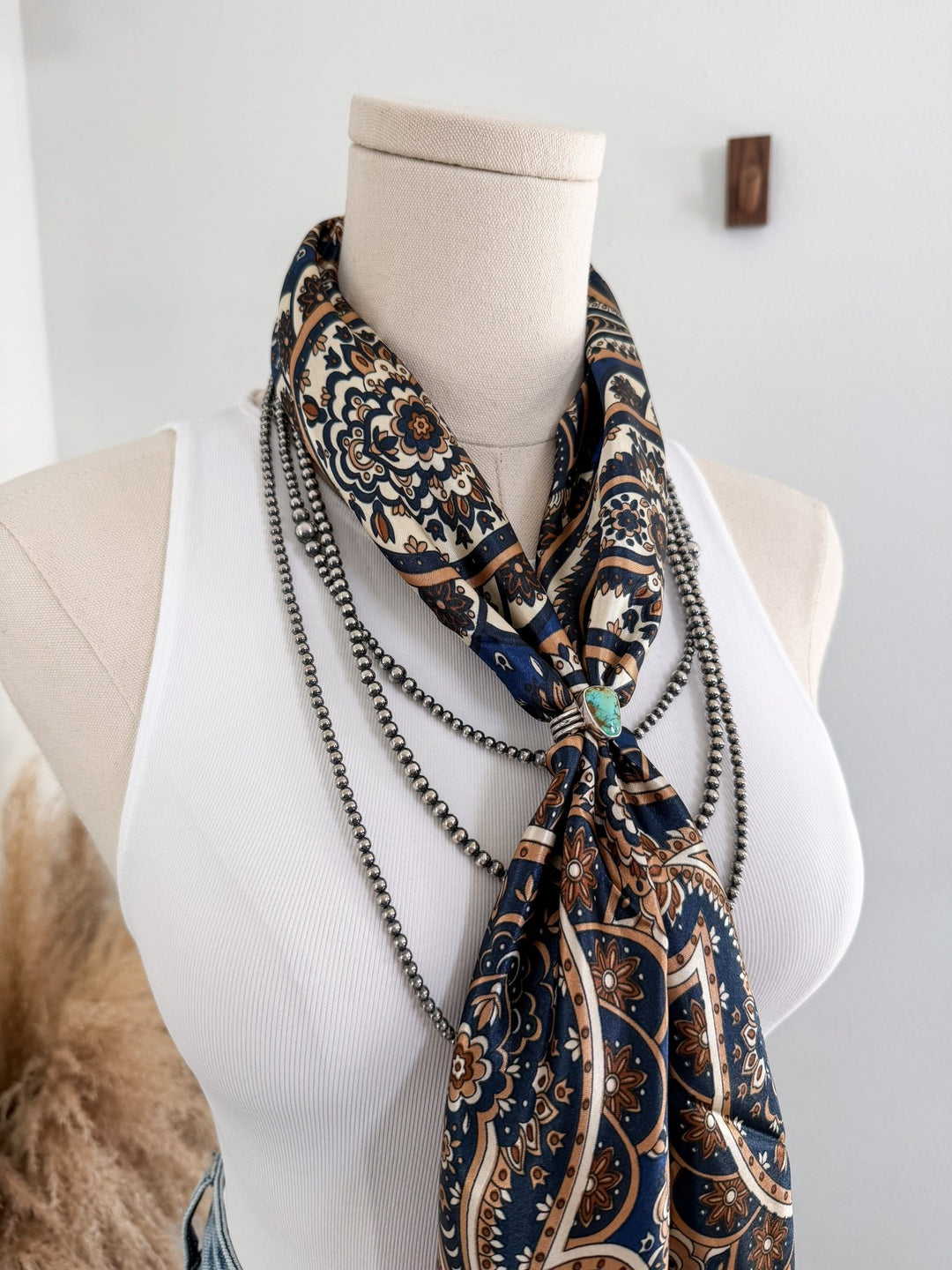 Sutton Wild Rag - Lunabelle West