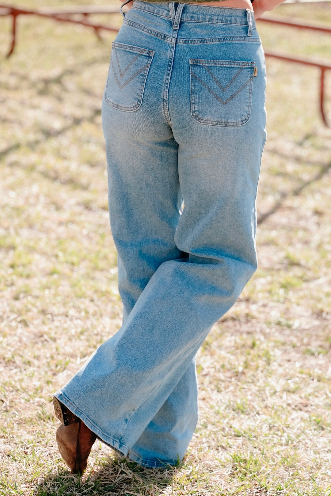 Lilah Wide Leg Jeans - Lunabelle West