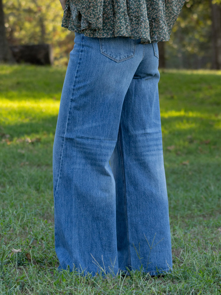 Aspen Wide Leg Jean