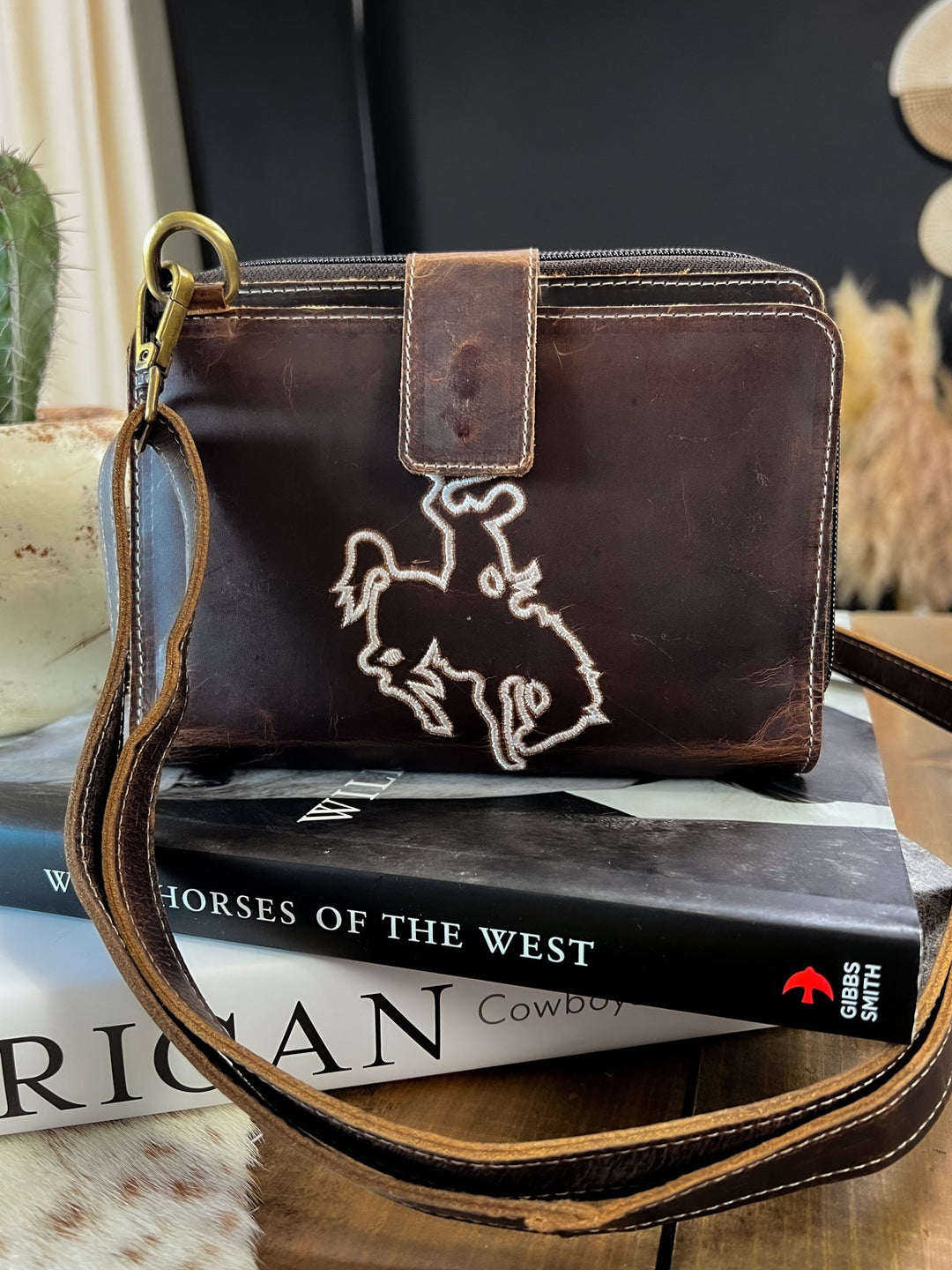 Bronc Leather Crossbody     - Lunabelle West