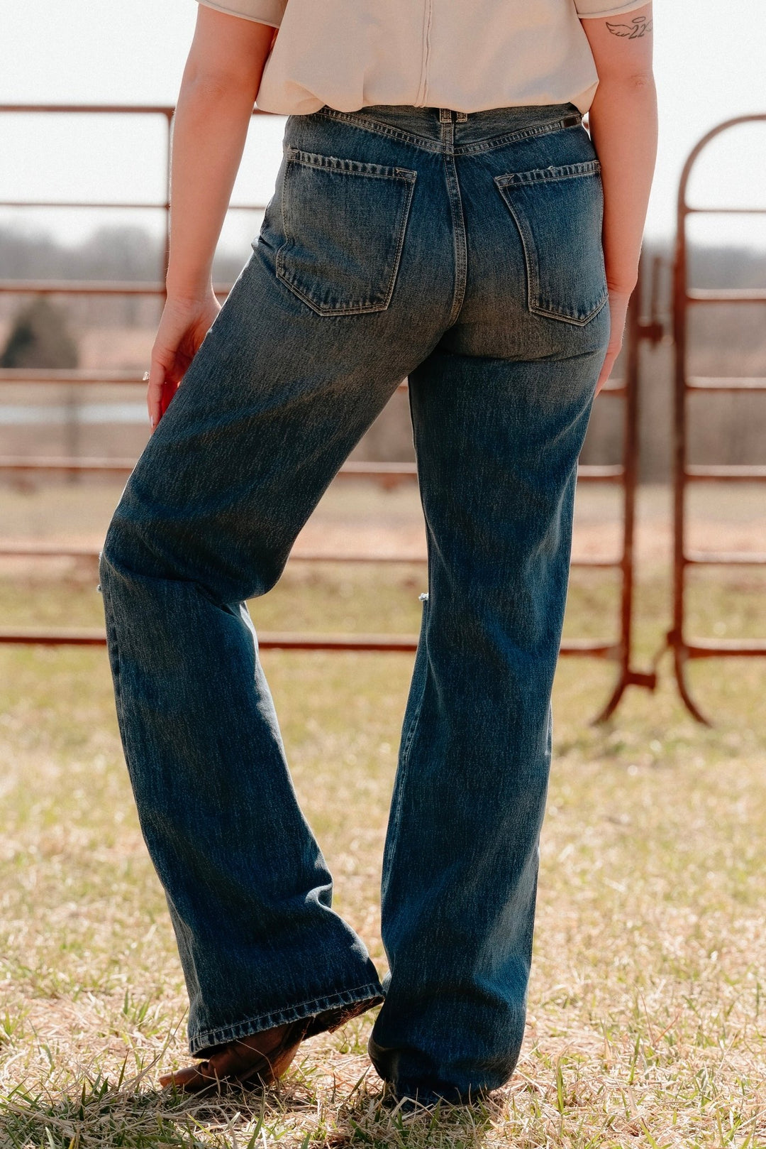 Colton Vintage Flare Jeans - Lunabelle West