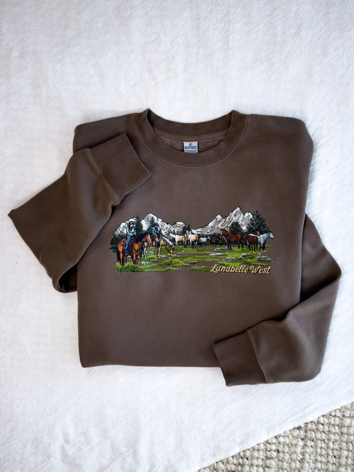 Cowboy Valley Crewneck - Lunabelle West