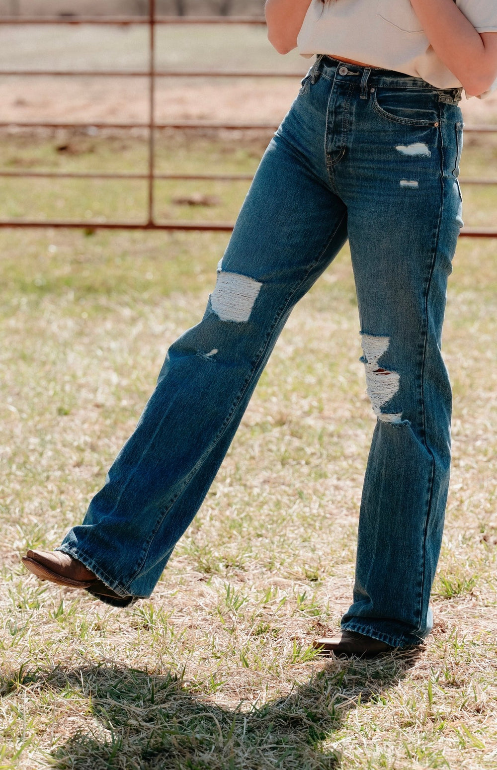 Colton Vintage Flare Jeans - Lunabelle West