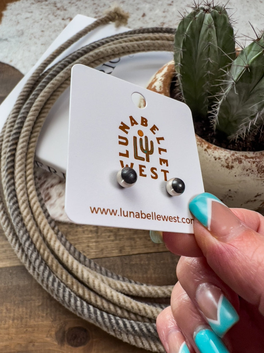 Gilbert Earrings - Lunabelle West