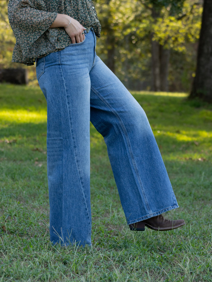 Aspen Wide Leg Jean