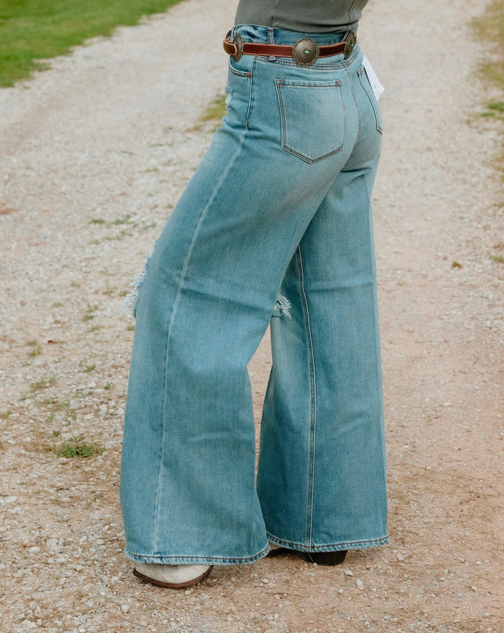 Roanoke Wide Leg Jeans - Lunabelle West