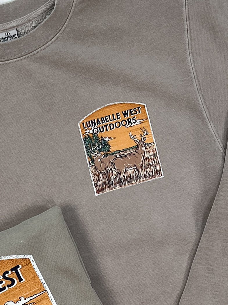 Buck Sunrise Crewneck - Lunabelle West