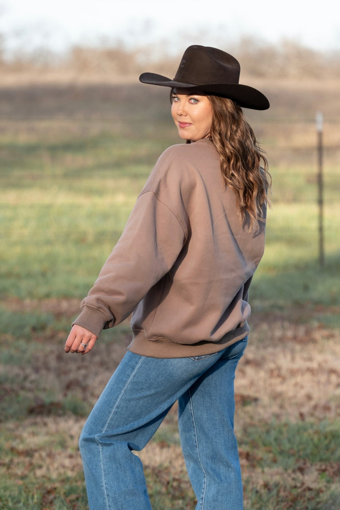 Western Embroidered Crewneck - Lunabelle West