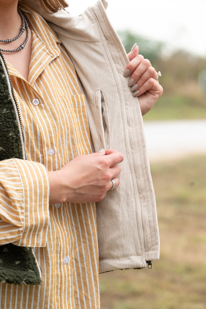 Caleb Sherpa Vest - Lunabelle West