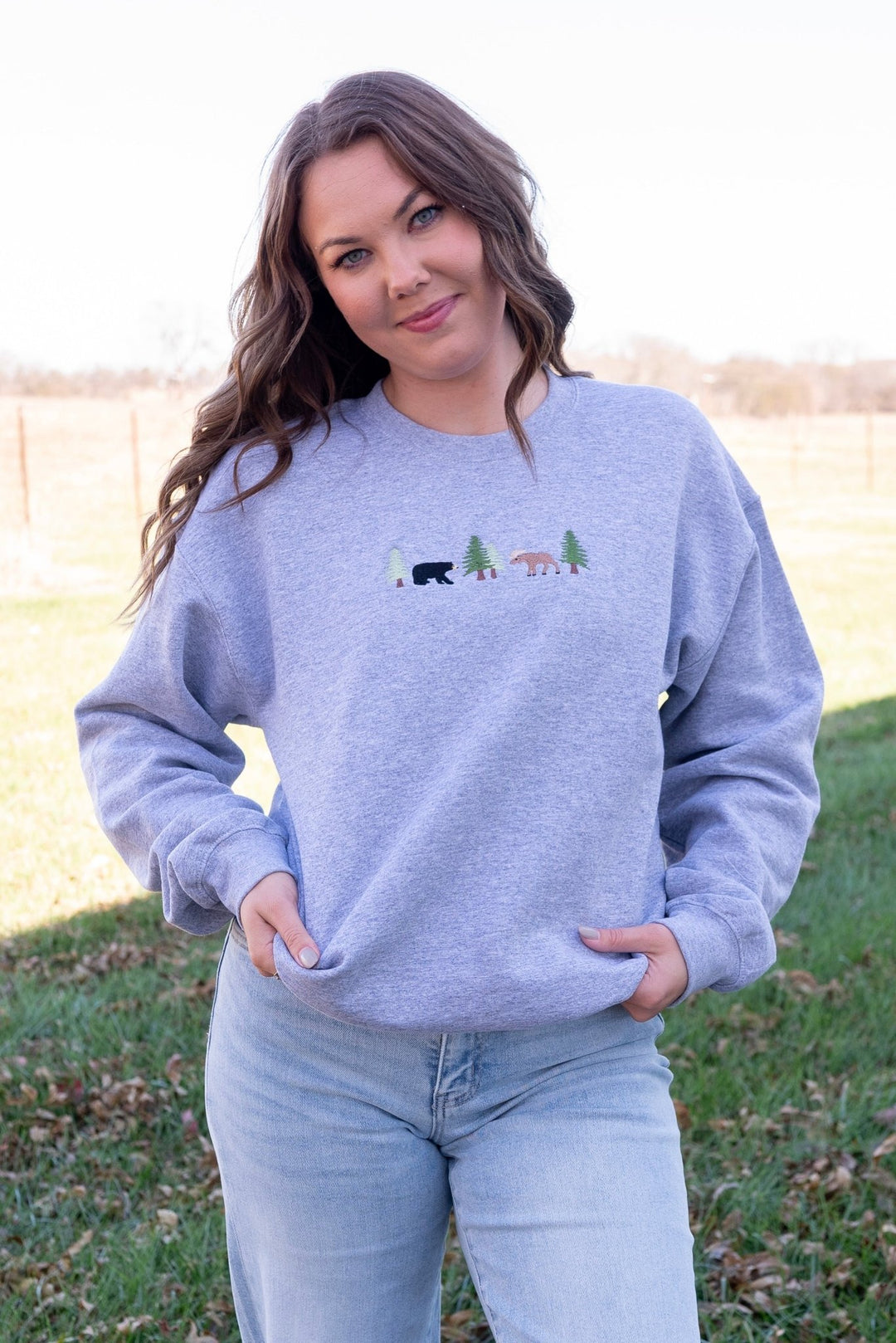 Grand Teton Embroidered Crewneck - Lunabelle West