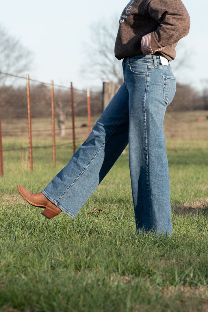 Kaitlyn Slim Wide Leg Jeans - Lunabelle West