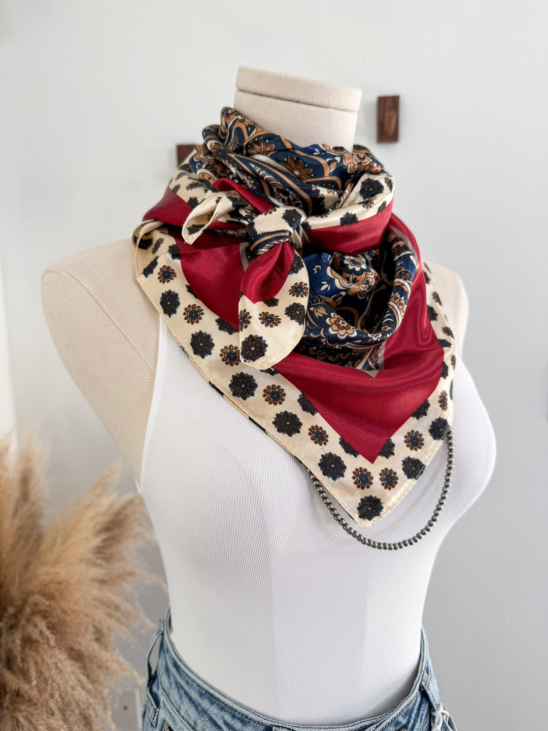 Sutton Wild Rag - Lunabelle West