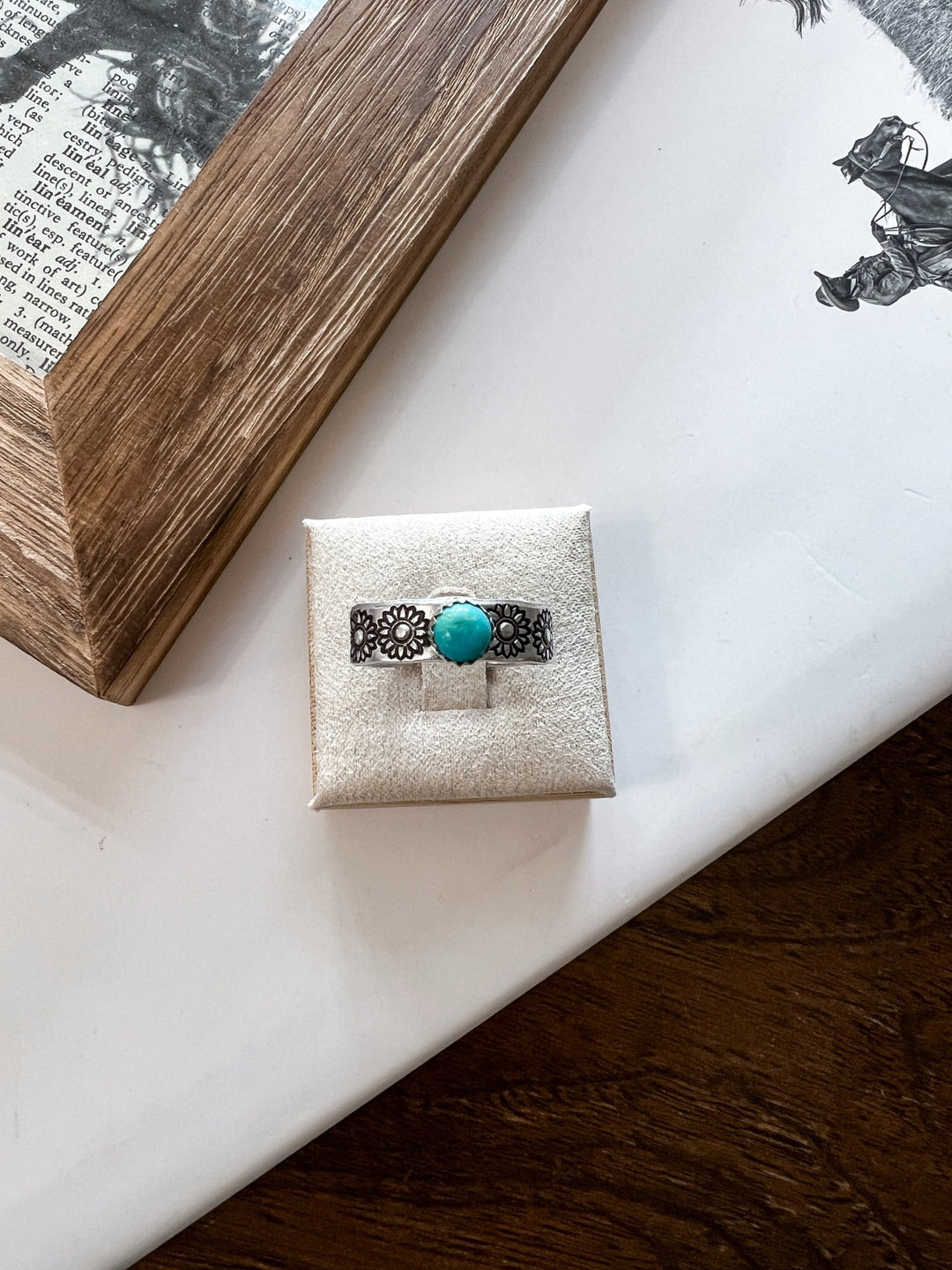 Daisy Chain Ring - Lunabelle West