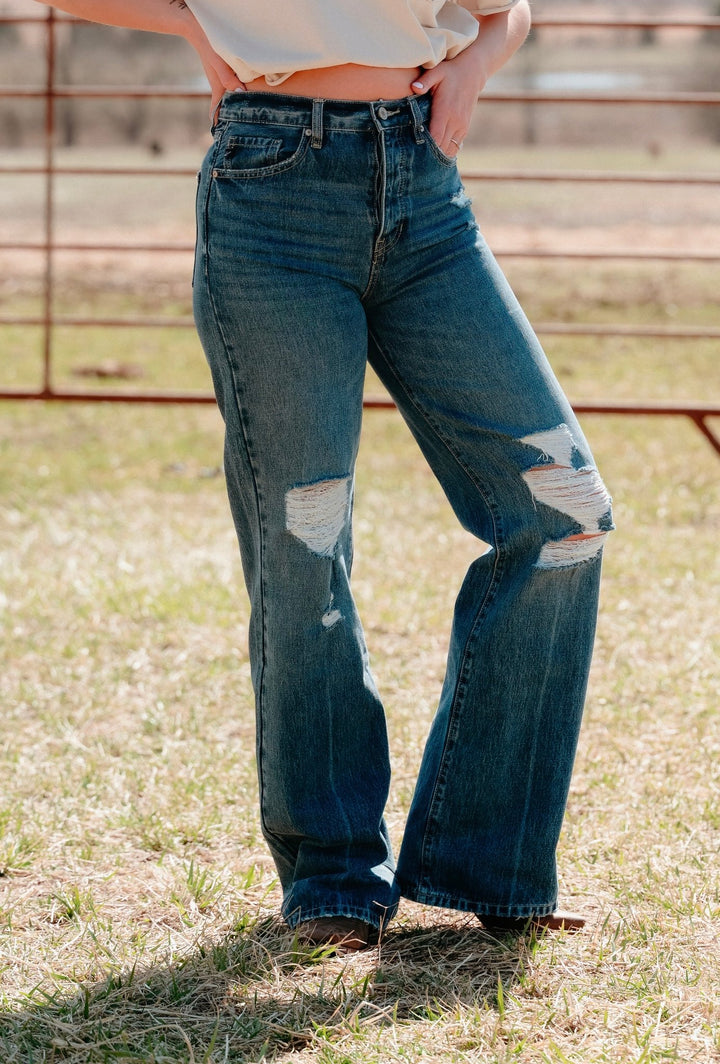 Colton Vintage Flare Jeans - Lunabelle West