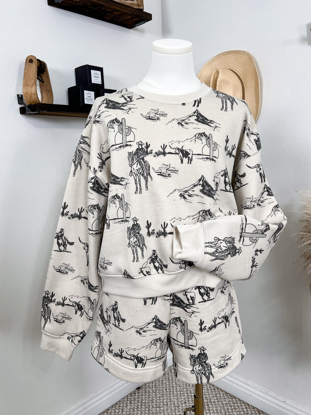 Longhorn Dream Lounge Set - Lunabelle West