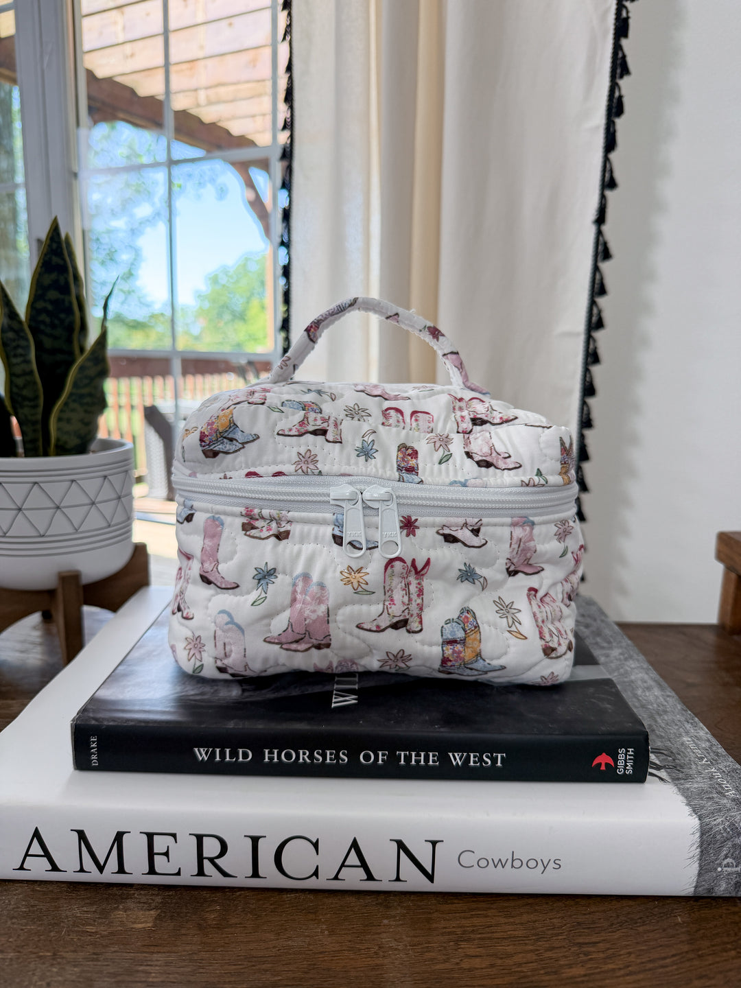 Daisy Boots Quilted Travel Case