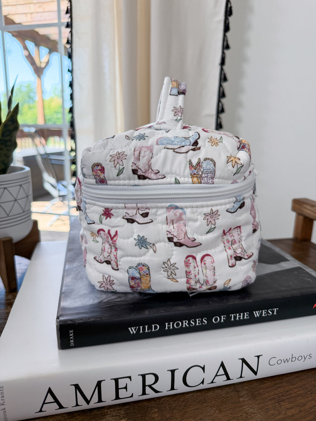 Daisy Boots Quilted Travel Case