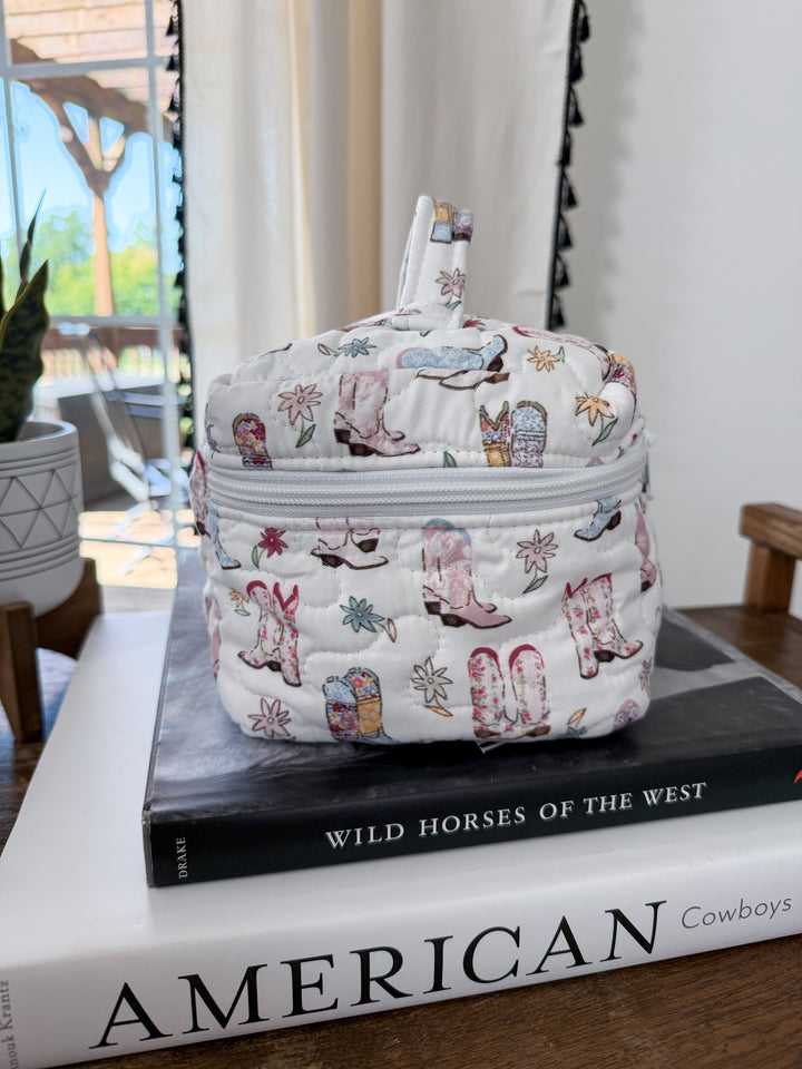 Daisy Boots Quilted Travel Case