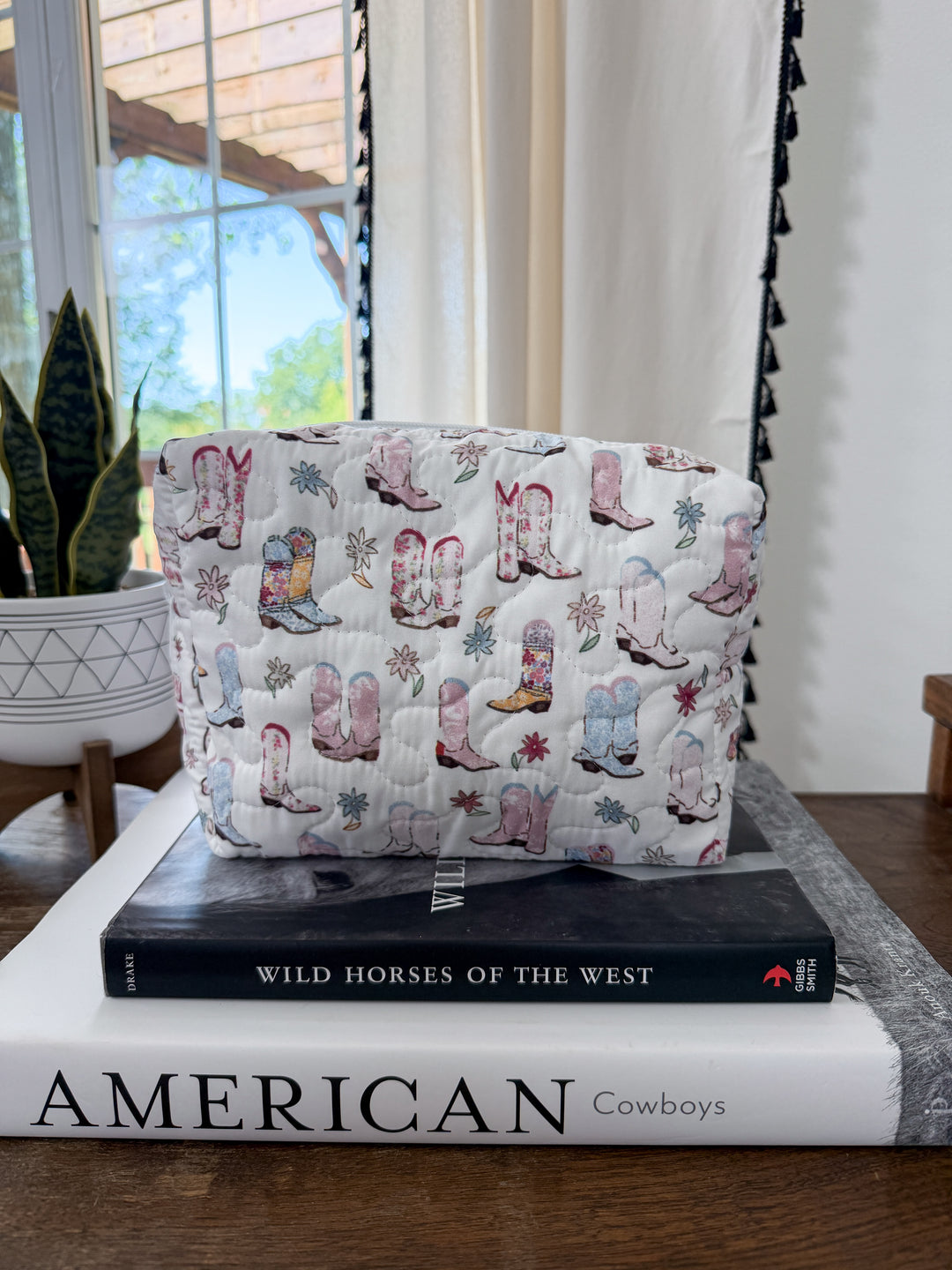 Daisy Boots Quilted Makeup Bag
