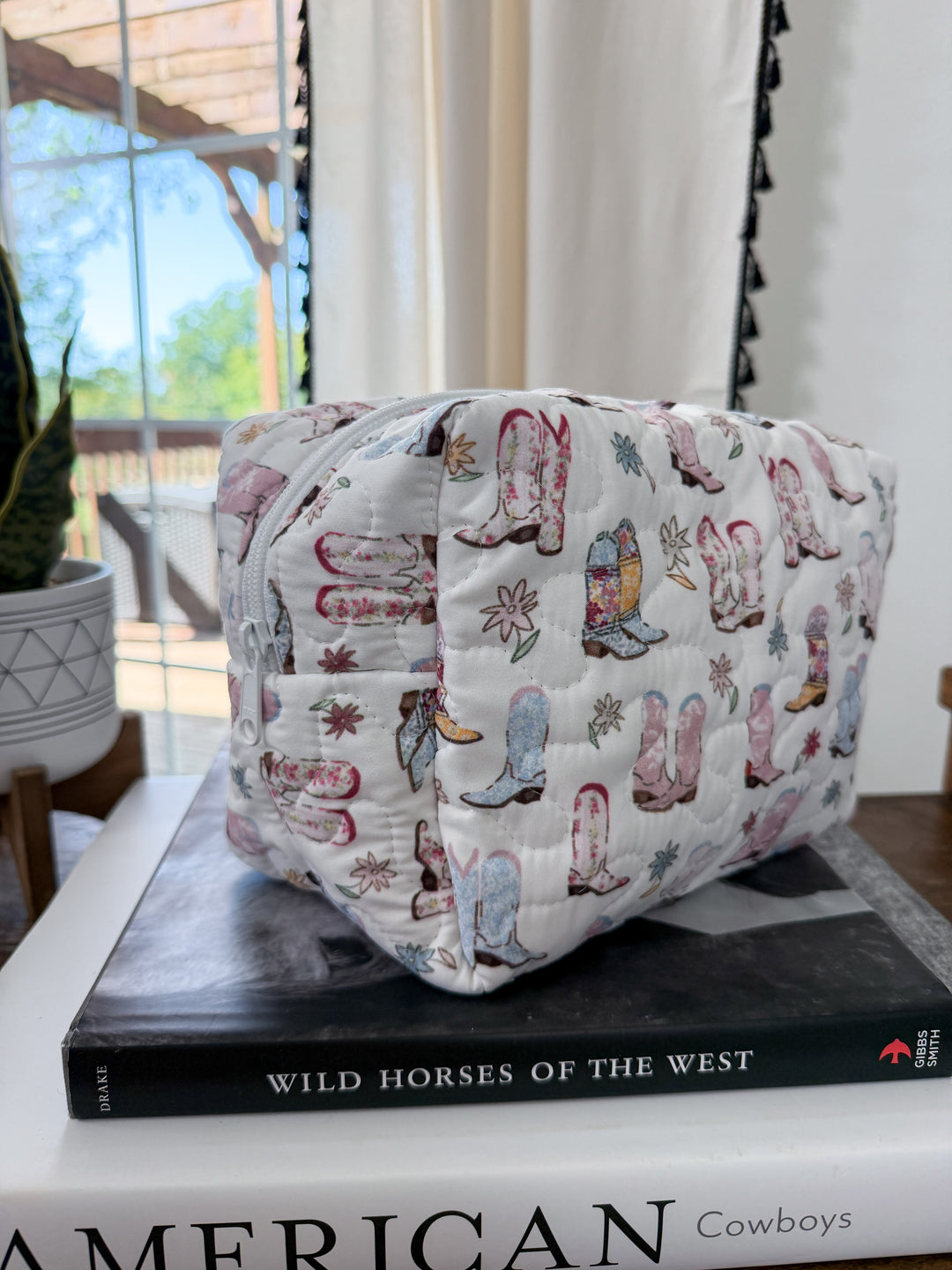 Daisy Boots Quilted Makeup Bag