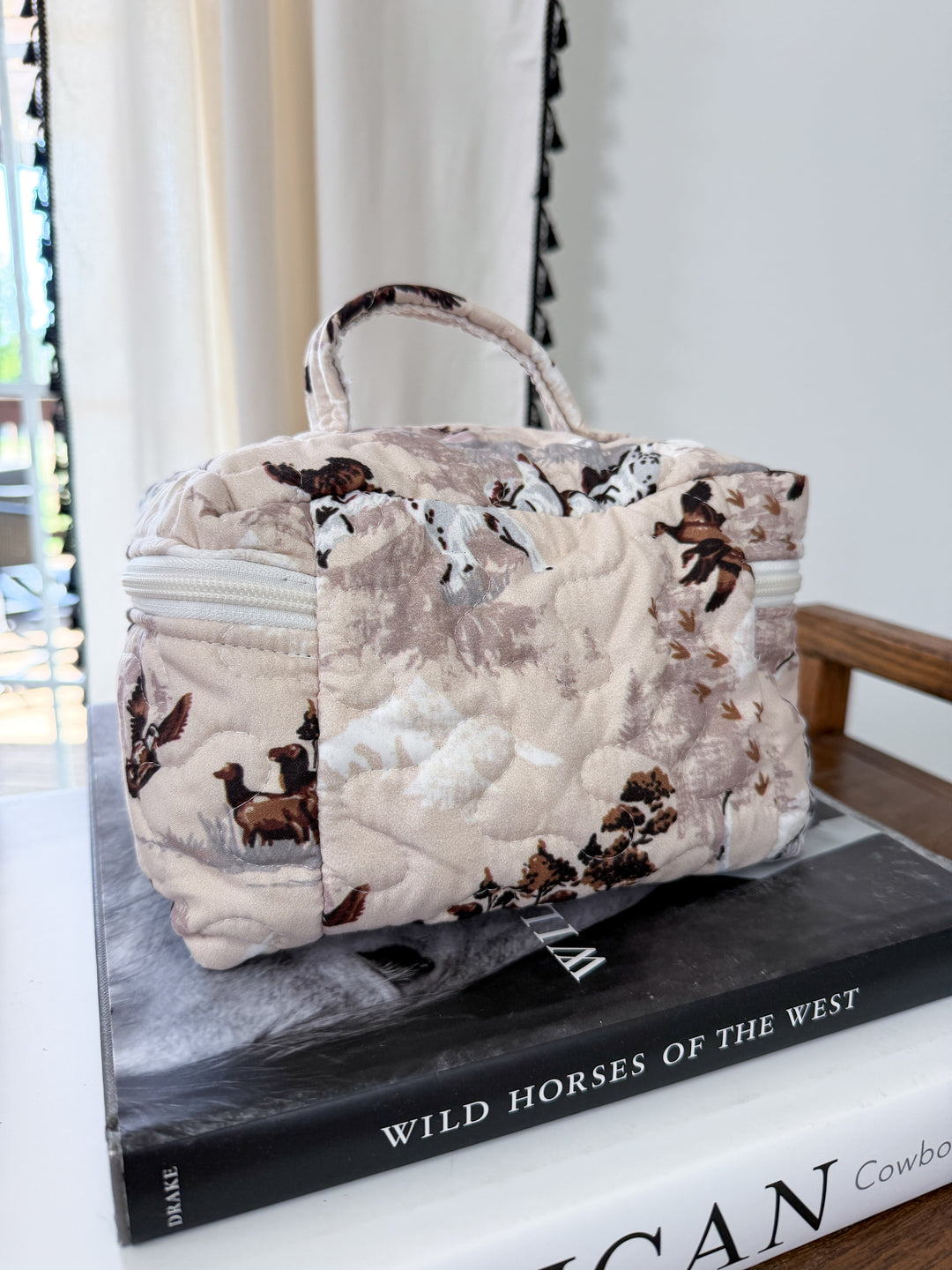 Oakley Hound Quilted Travel Case