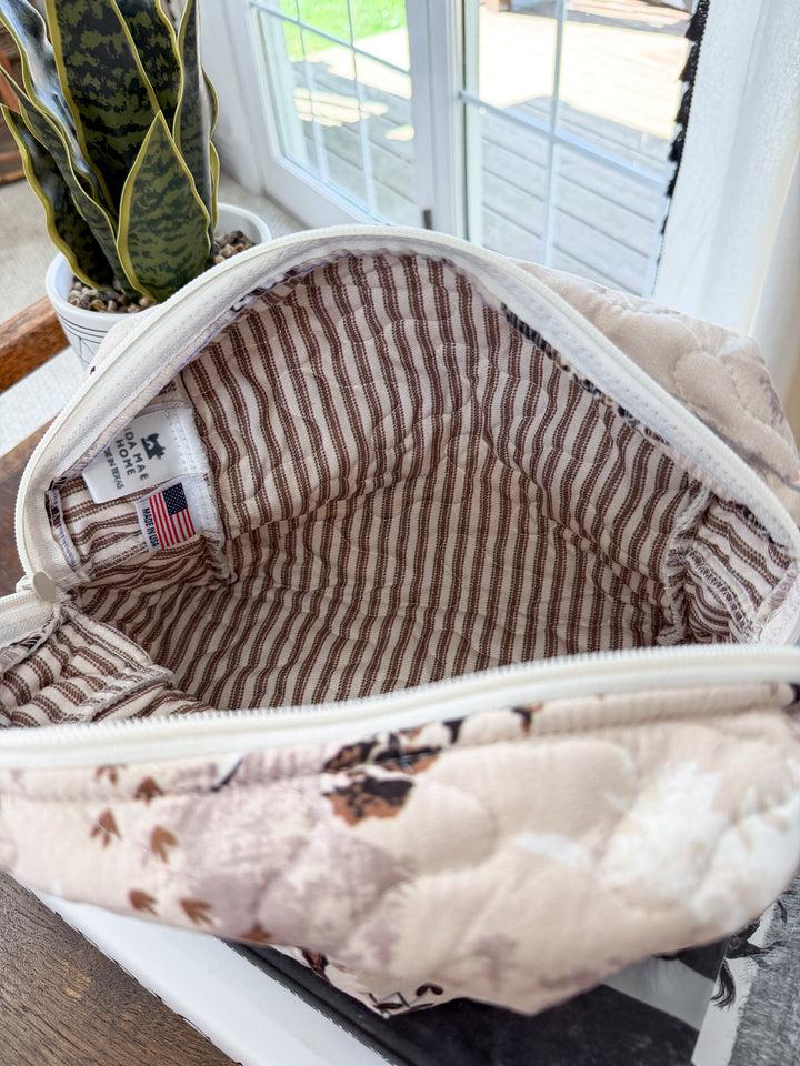 Oakley Hound Quilted Makeup Bag