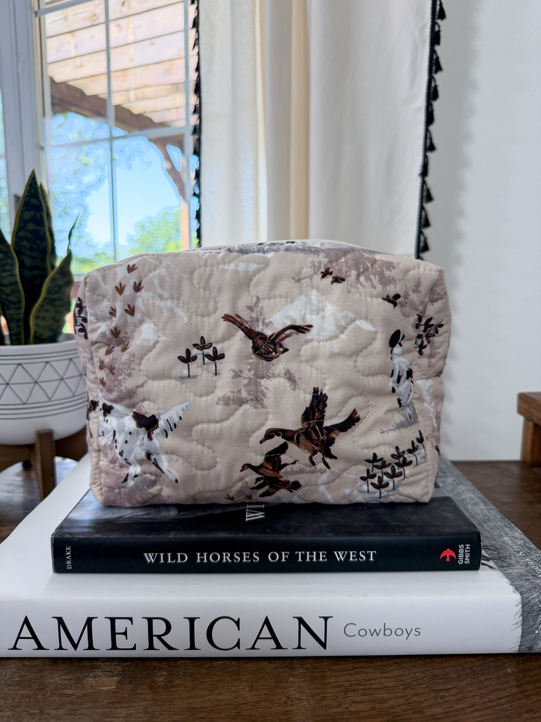 Oakley Hound Quilted Makeup Bag