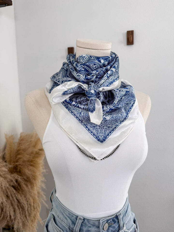 Austin Wild Rag - Lunabelle West