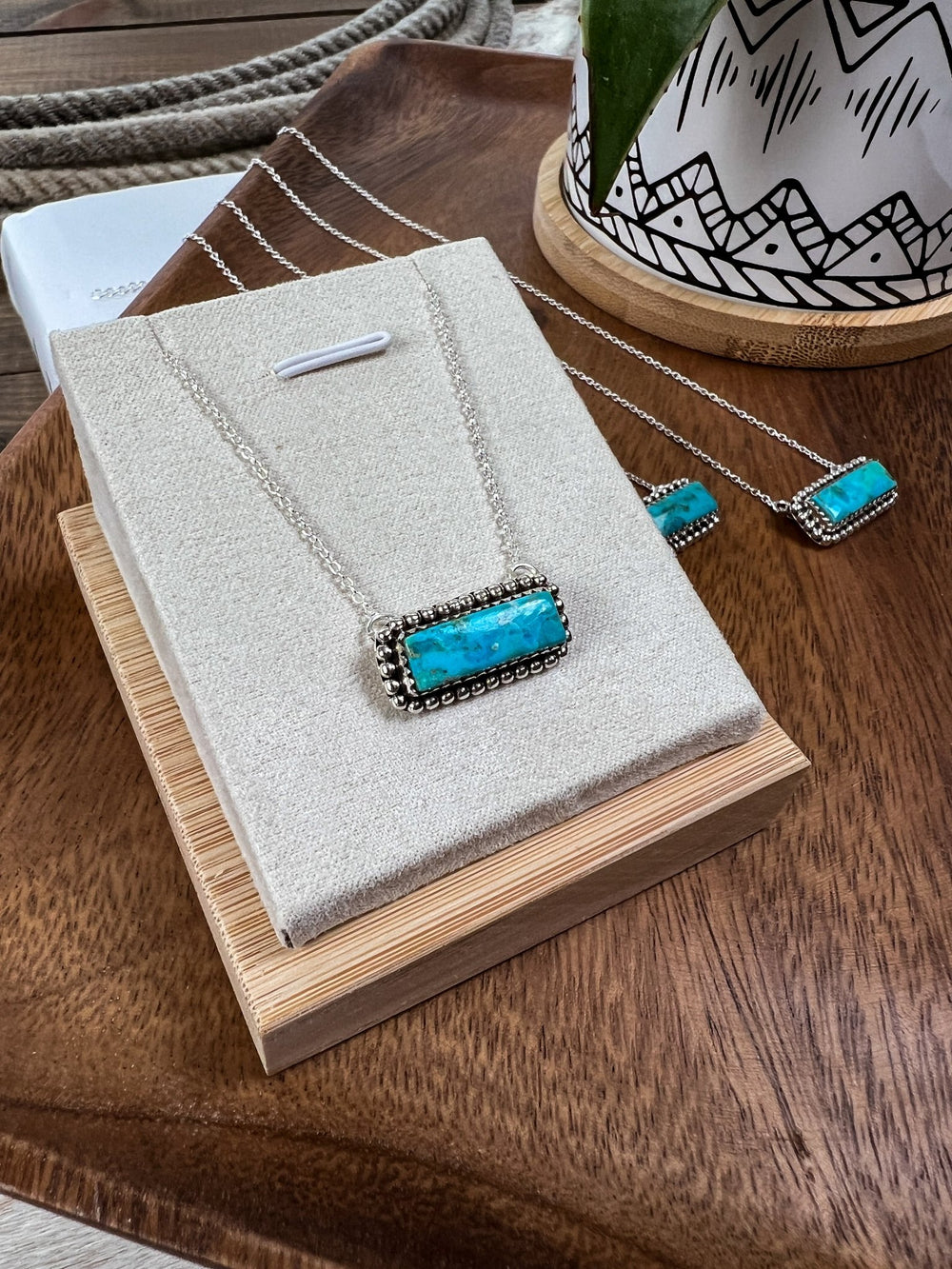 Kinley Bar Necklace - Lunabelle West