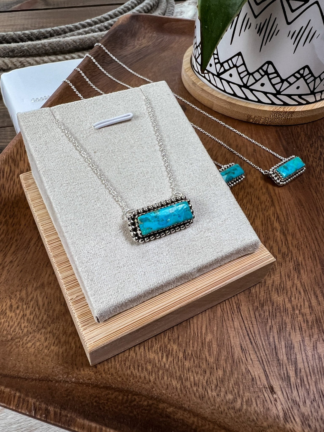 Kinley Bar Necklace - Lunabelle West
