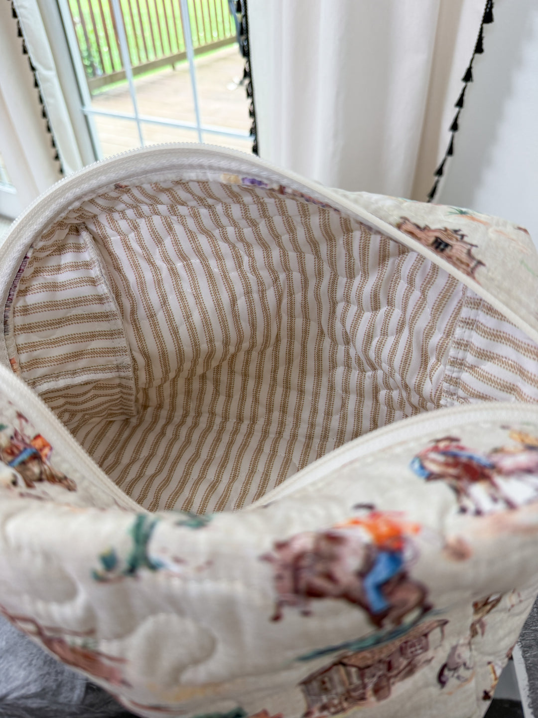 Amarillo Quilted Makeup Bag