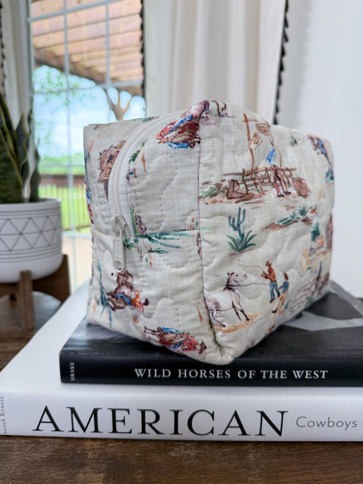 Amarillo Quilted Makeup Bag