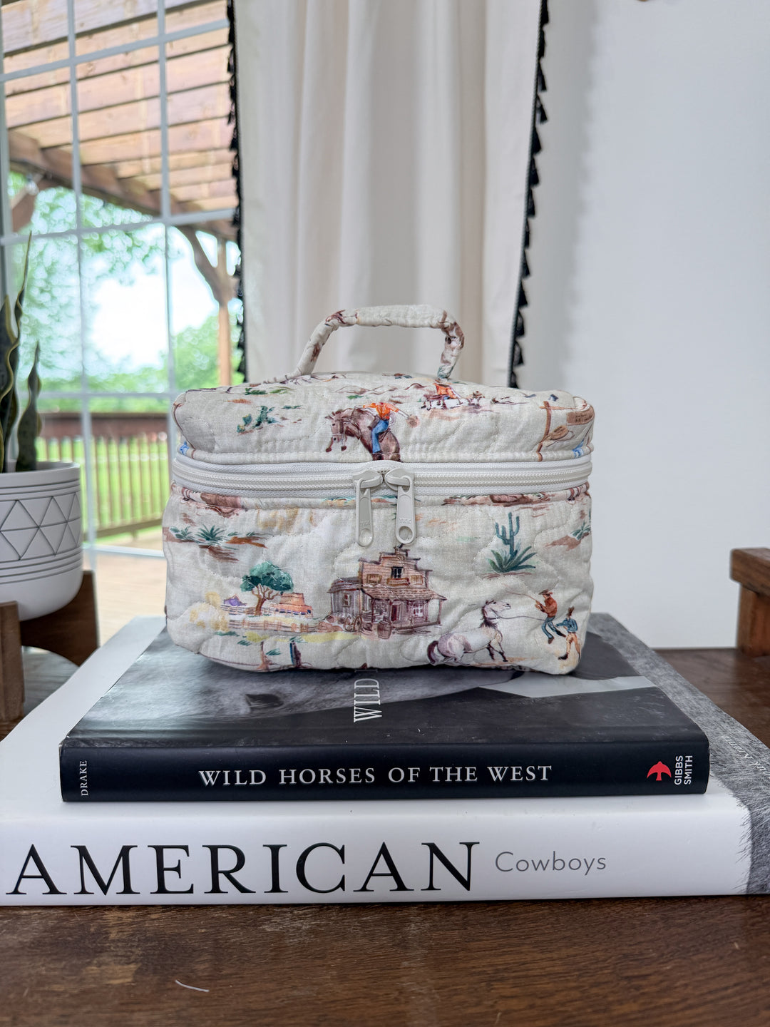 Amarillo Quilted Travel Case
