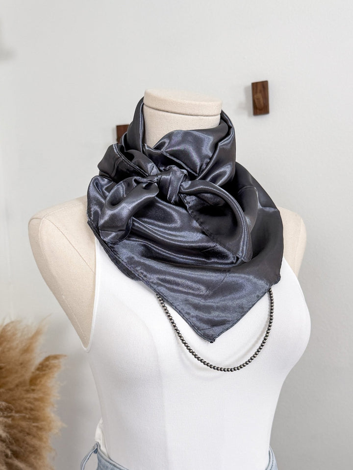 Holden Wild Rag - Lunabelle West