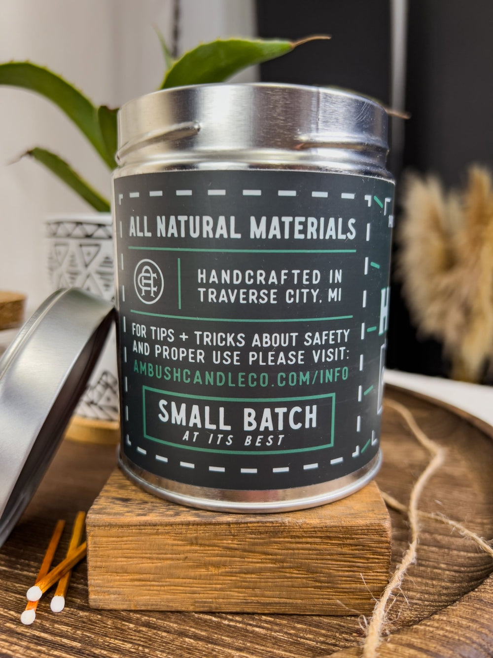 Howler Soy Candle - Lunabelle West