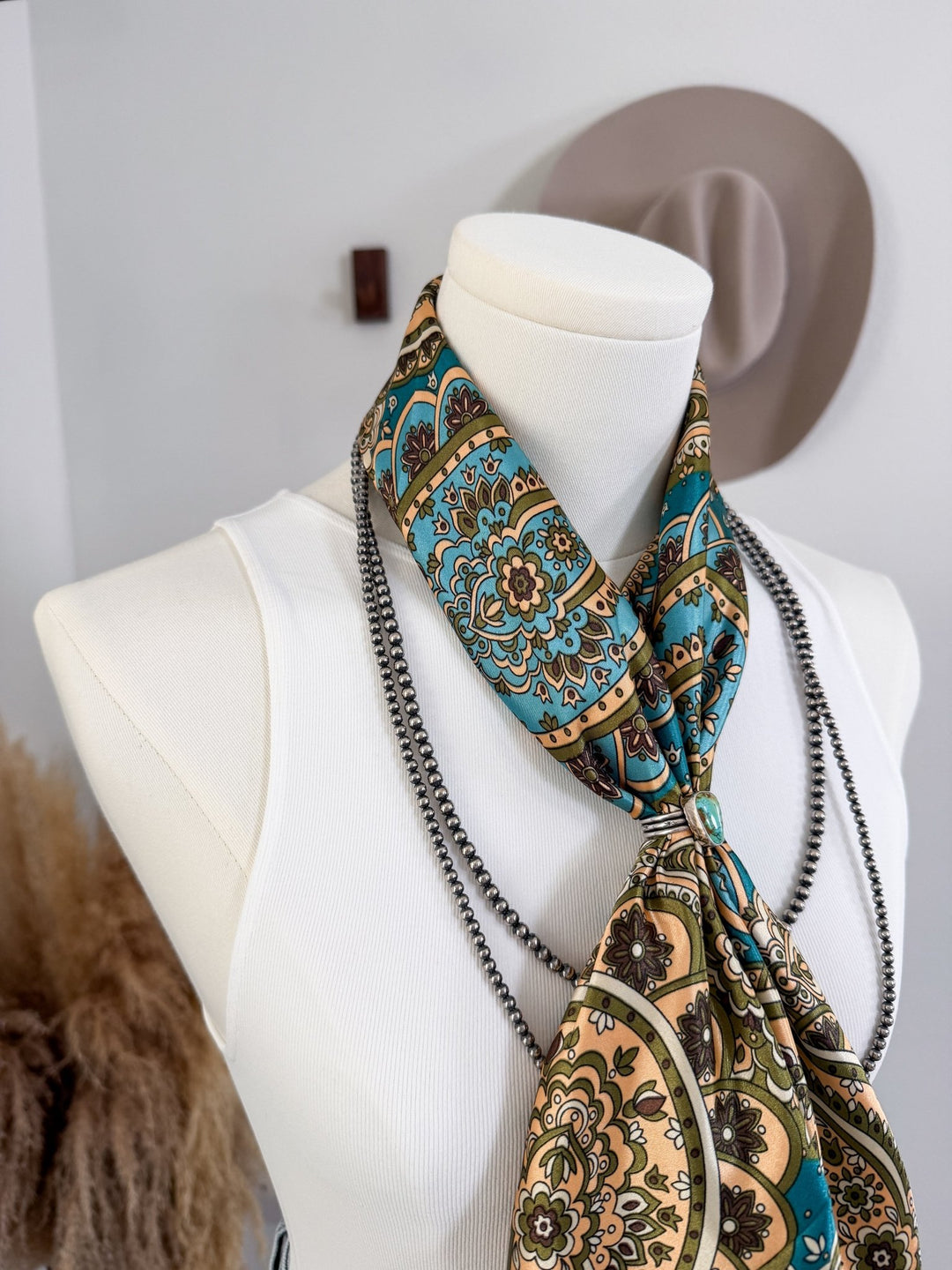 Wren Wild Rag - Lunabelle West