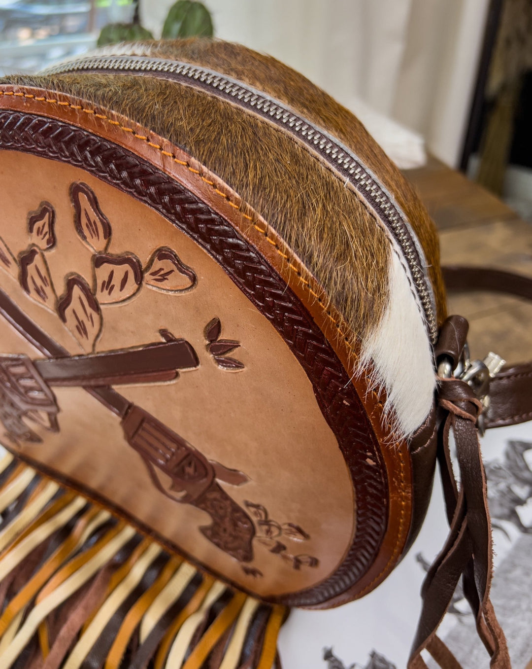 Sheffield Leather Tooled Canteen - Lunabelle West