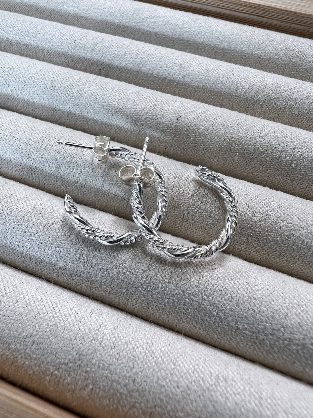 Ellison Hoops - Lunabelle West