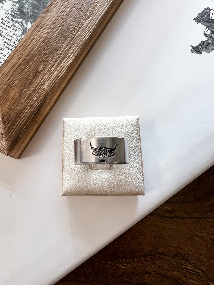 Highland Cow Ring - Lunabelle West