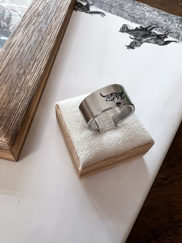 Highland Cow Ring - Lunabelle West