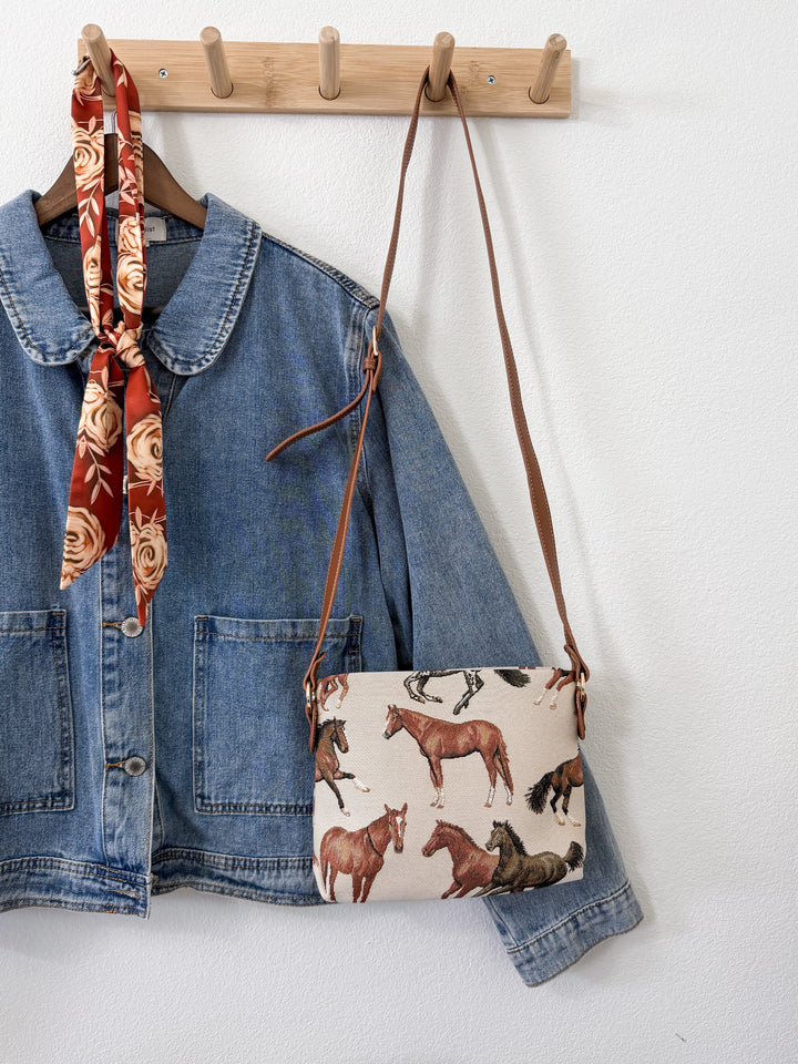 Mustang Prairie Crossbody